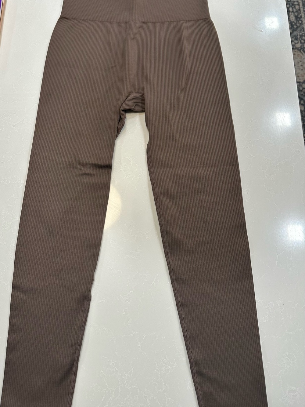 Ribbed High-Rise Leggings in Chocolate Brown